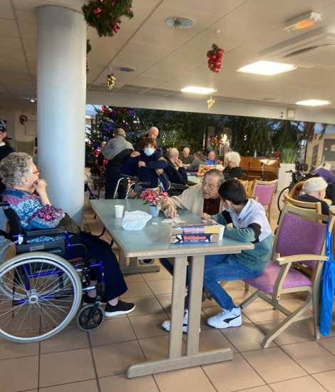 jeux-avec-les-jeunes-du-catechisme2